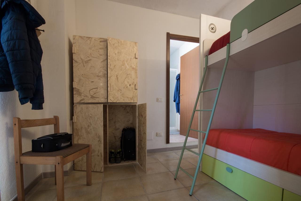 Hostel Sardinia 夸尔图-圣埃莱娜 外观 照片